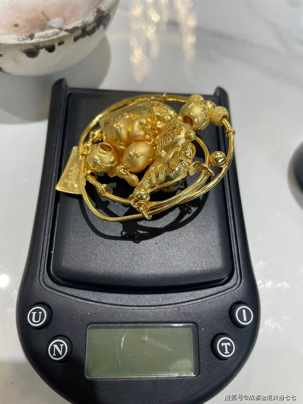 兰州最新24小时上门回收金价方法分析(最方便真实的兰州24小时上门回收黄金方法)